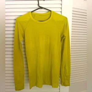 Authentic Lululemon Long Sleeve Swiftly size 4